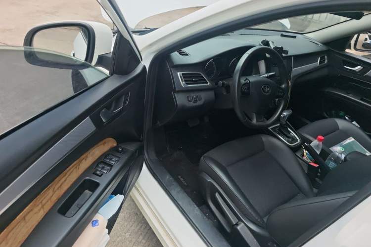 Used Bestune B30 2016 1.6L Automatic Premium Edition Driver Seat