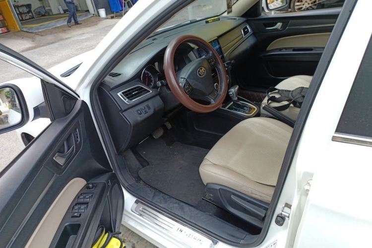 Used Bestune B30 2016 1.6L Automatic Luxury Model Driver Seat