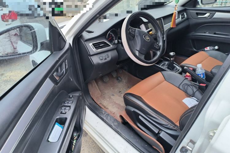 Used Bestune B30 2016 1.6L manual luxury version Driver Seat