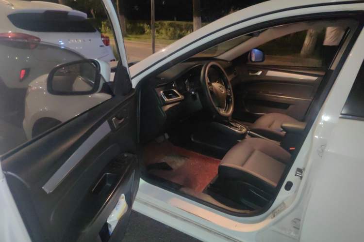 Used Bestune B30 2016 1.6L Automatic Luxury Model Driver Seat
