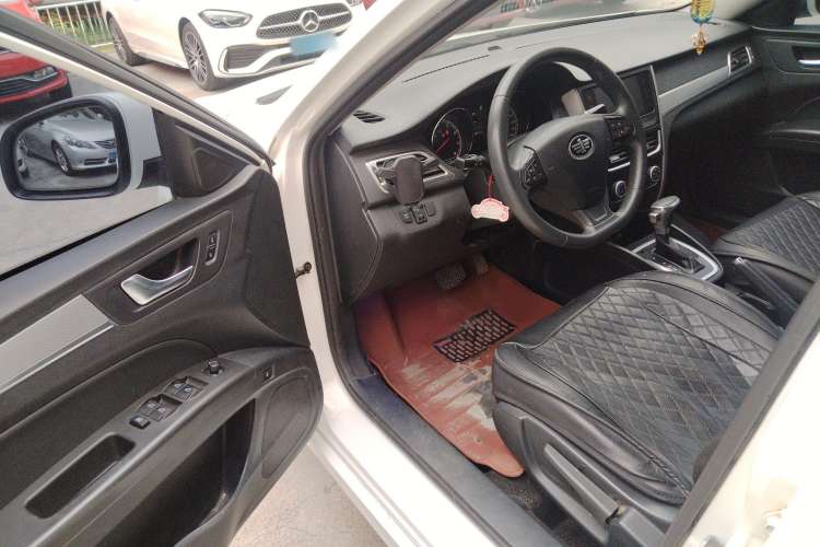 Used Bestune B30 2016 1.6L Automatic Luxury Model Driver Seat