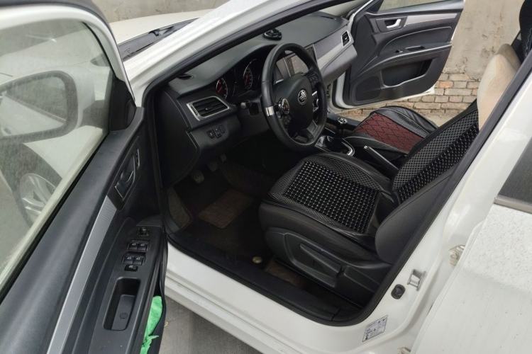 Used Bestune B30 2016 1.6L manual luxury version Driver Seat