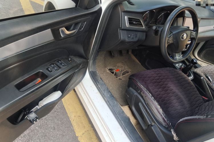 Used Bestune B30 2016 1.6L manual luxury version Driver Seat