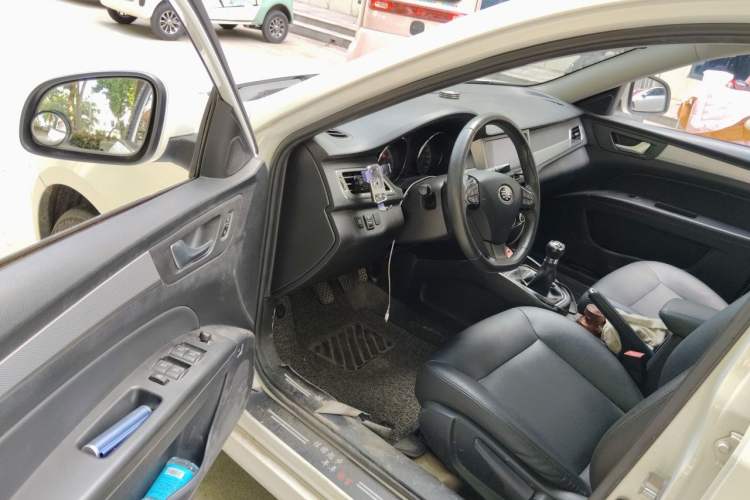 Used Bestune B30 2016 1.6L Manual Premium Edition Driver Seat