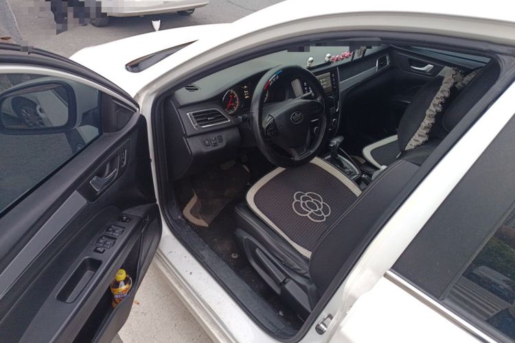 Used Bestune B30 2016 1.6L Automatic Luxury Model Driver Seat