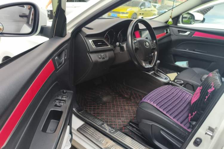 Used Bestune B30 2016 1.6L Automatic Premium Edition Driver Seat