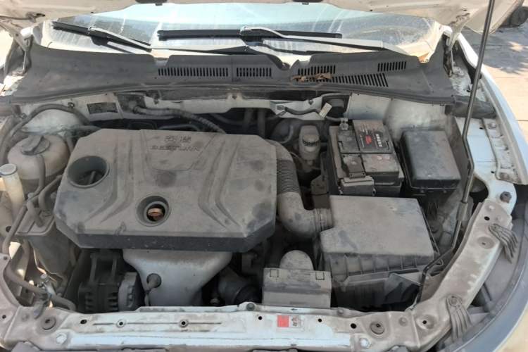 Used Bestune B30 2016 1.6L manual luxury version Engine Bay