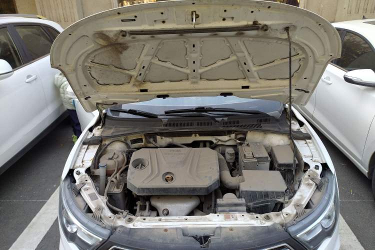 Used Bestune B30 2016 1.6L manual luxury version Engine Bay