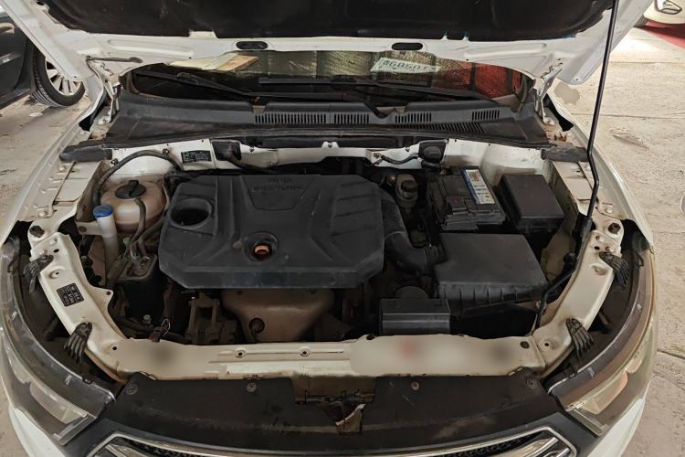 Used Bestune B30 2016 1.6L Automatic 10th Anniversary Edition Engine Bay