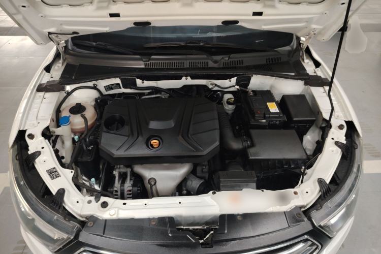 Used Bestune B30 2016 1.6L manual luxury version Engine Bay