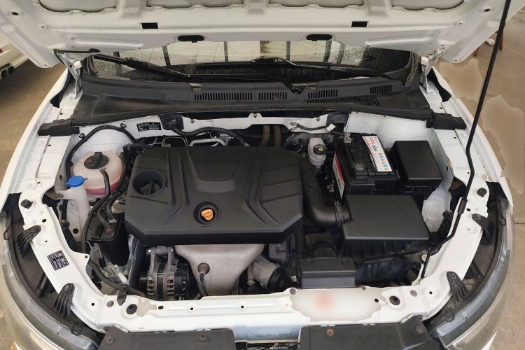 Used Bestune B30 2016 1.6L manual luxury version Engine Bay