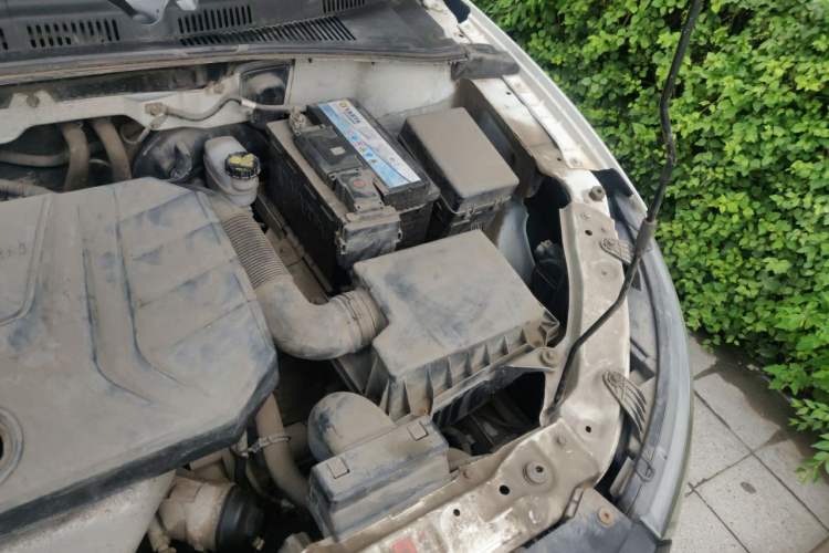 Used Bestune B30 2016 1.6L manual luxury version Engine Bay Left