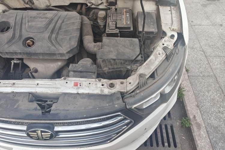 Used Bestune B30 2016 1.6L manual luxury version Engine Bay Left