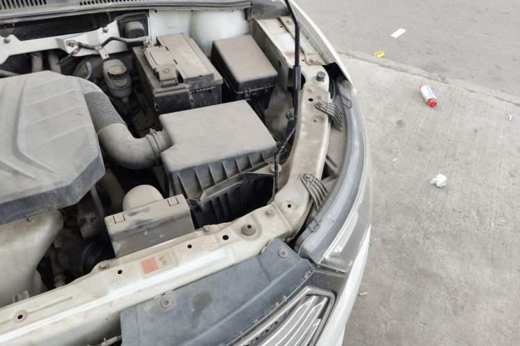 Used Bestune B30 2016 1.6L manual luxury version Engine Bay Left