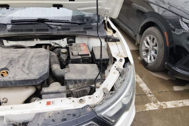 Used Bestune B30 2016 1.6L manual luxury version Engine Bay Left