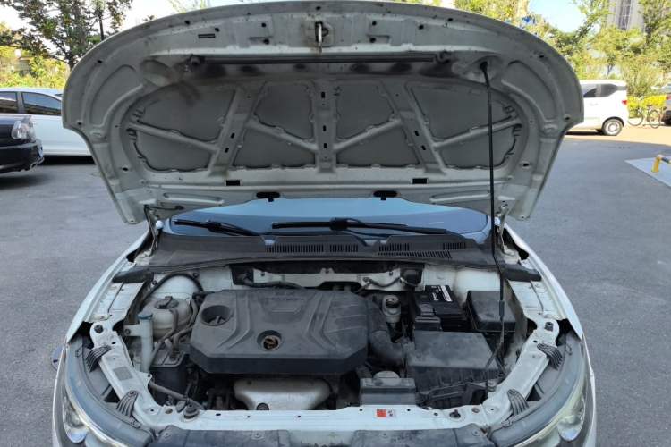 Used Bestune B30 2016 1.6L manual luxury version Engine Bay