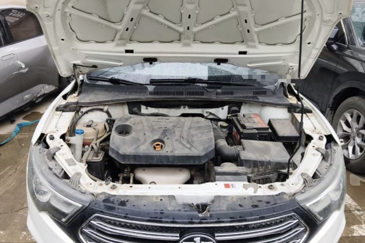 Used Bestune B30 2016 1.6L manual luxury version Engine Bay