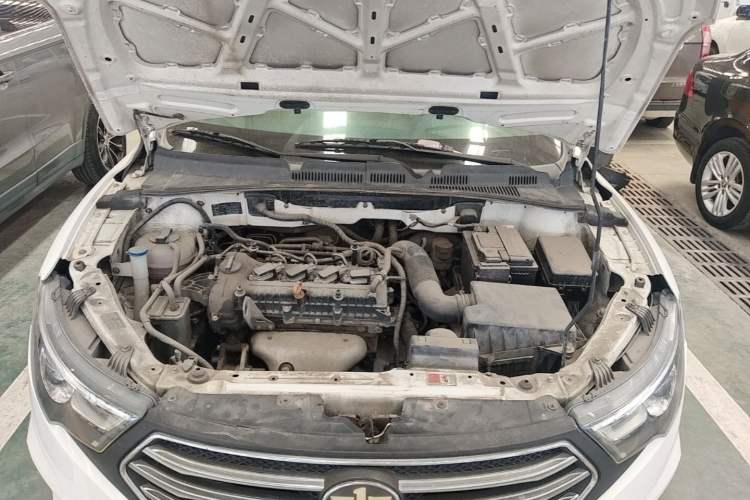 Used Bestune B30 2016 1.6L manual Comfort trim level Engine Bay