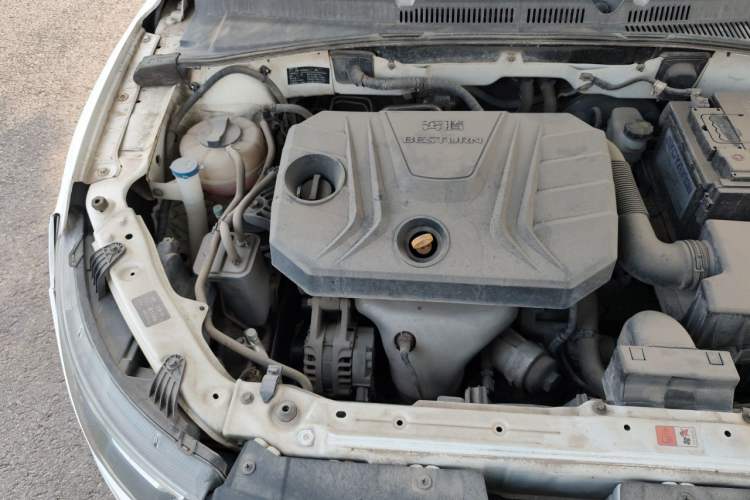 Used Bestune B30 2016 1.6L manual luxury version Engine Bay Right