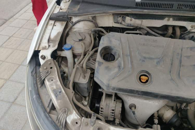 Used Bestune B30 2016 1.6L manual luxury version Engine Bay Right