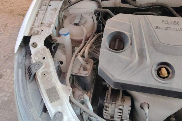 Used Bestune B30 2016 1.6L manual Comfort trim level Engine Bay Right