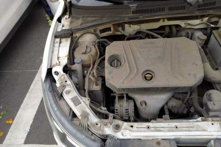 Used Bestune B30 2016 1.6L manual luxury version Engine Bay Right