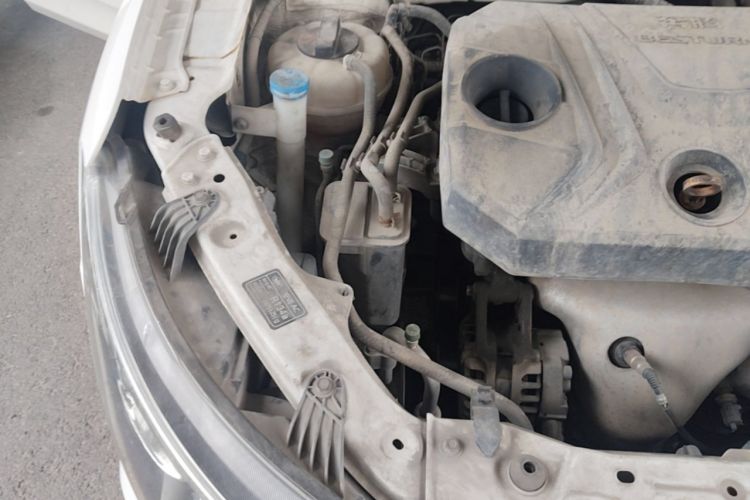 Used Bestune B30 2016 1.6L manual luxury version Engine Bay Right