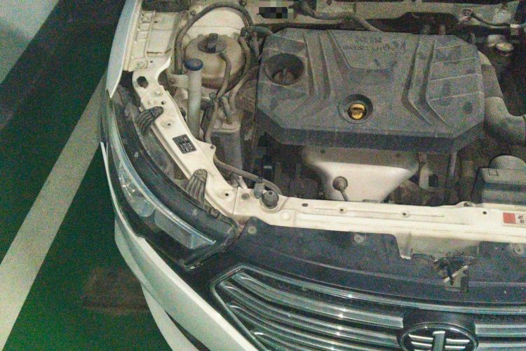 Used Bestune B30 2016 1.6L Automatic 10th Anniversary Edition Engine Bay Right