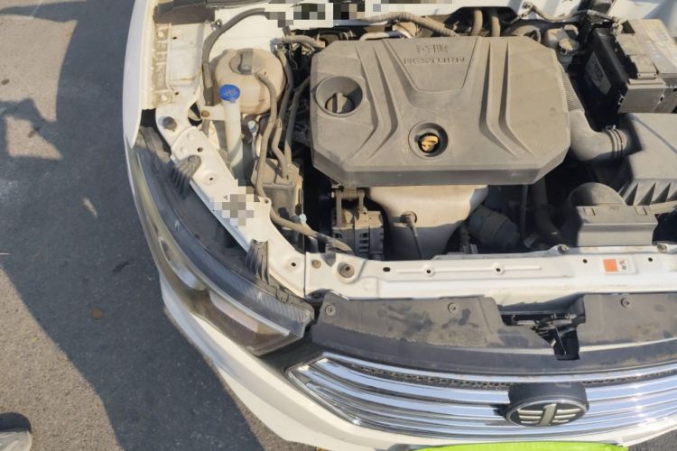 Used Bestune B30 2016 1.6L manual luxury version Engine Bay Right