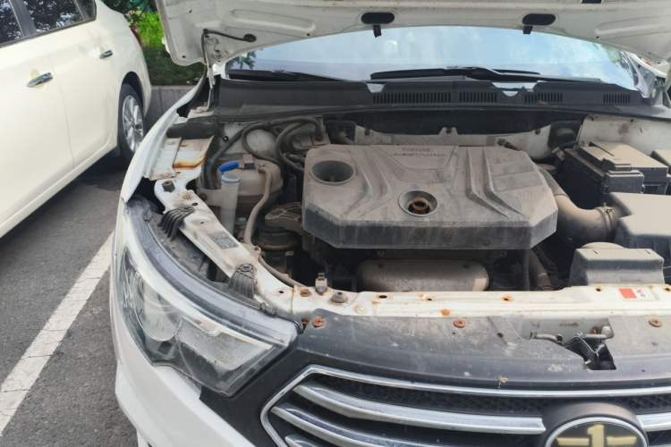 Used Bestune B30 2016 1.6L Automatic Premium Edition Engine Bay Right