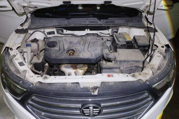 Used Bestune B30 2016 1.6L Automatic 10th Anniversary Edition Engine Bay