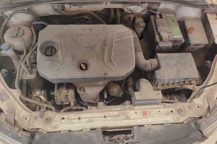 Used Bestune B30 2016 1.6L manual luxury version Engine Bay