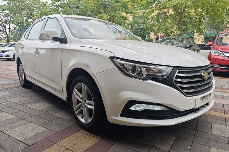 Used Bestune B30 2016 1.6L manual Comfort trim level Exterior 1