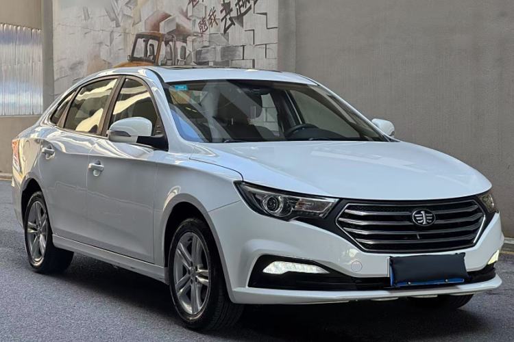 Used Bestune B30 2016 1.6L manual luxury version Exterior 2