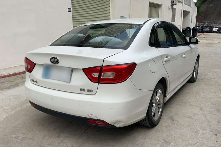 Used Bestune B30 2016 1.6L Automatic Luxury Model Exterior 3