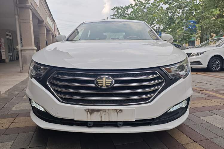 Used Bestune B30 2016 1.6L manual Comfort trim level Exterior 4