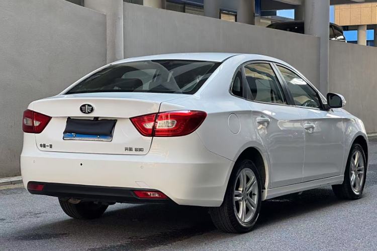 Used Bestune B30 2016 1.6L manual luxury version Exterior 5