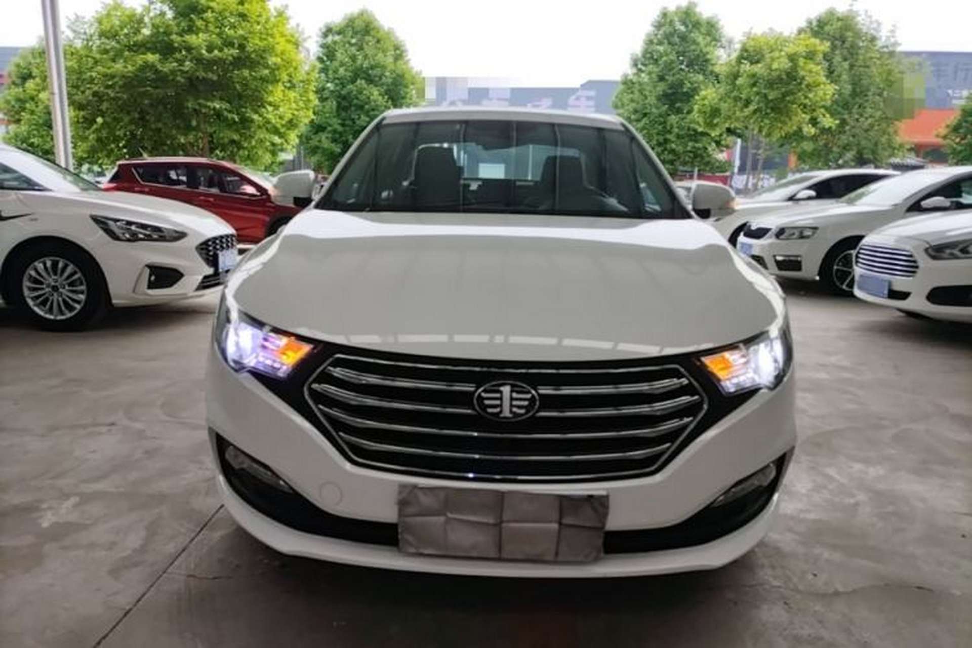 Used Bestune B30 2016 1.6L Automatic Luxury Model Front