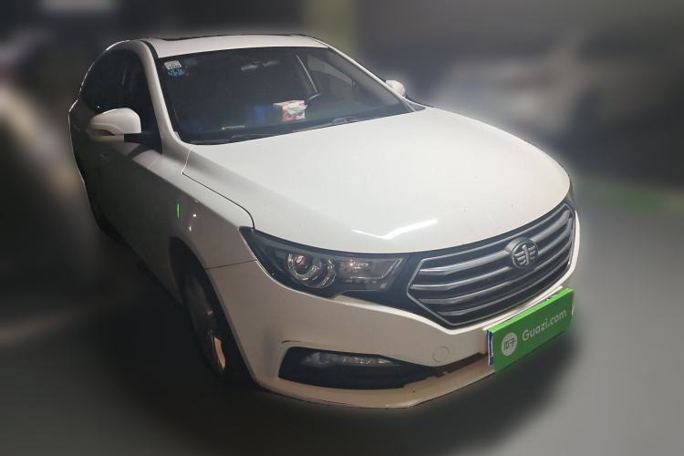 Used Bestune B30 2016 1.6L manual luxury version Front Right 45 Deg
