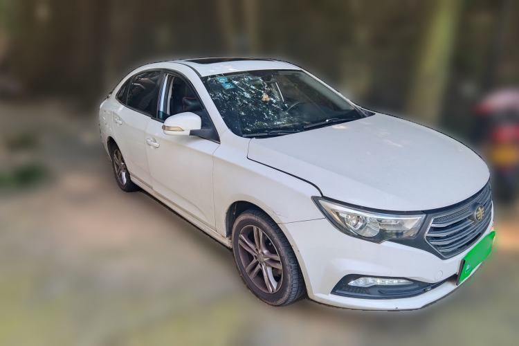 Used Bestune B30 2016 1.6L Manual Premium Edition Front Right 45 Deg