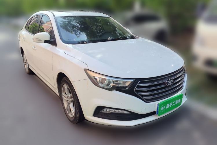 Used Bestune B30 2016 1.6L manual luxury version Front Right 45 Deg