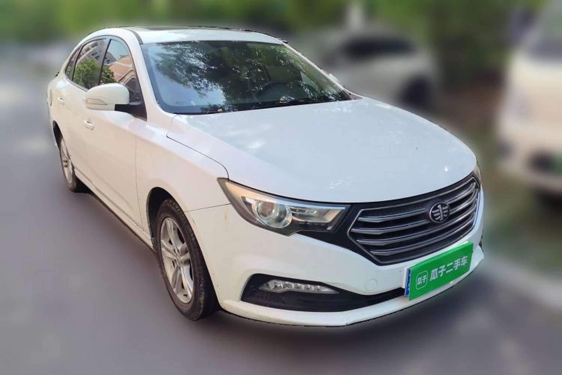 Used Bestune B30 2016 1.6L manual luxury version Front Right 45 Deg