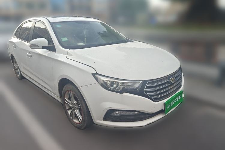 Used Bestune B30 2016 1.6L manual luxury version Front Right 45 Deg