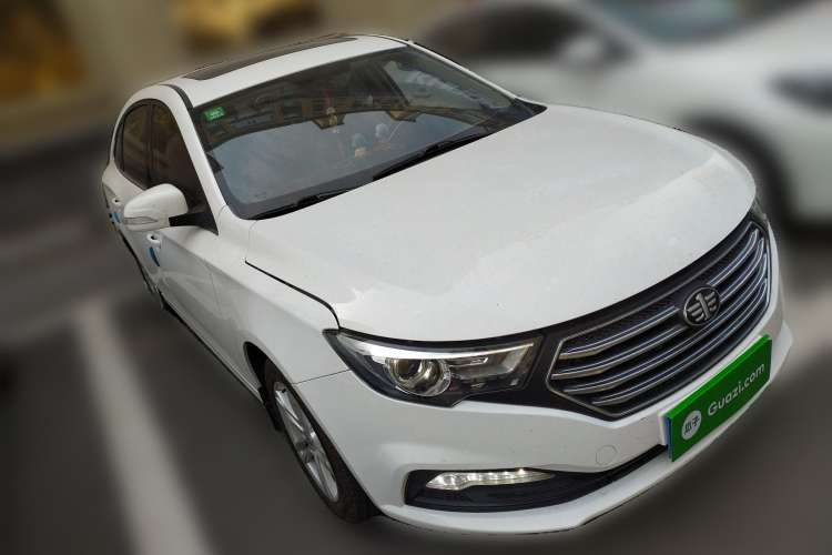 Used Bestune B30 2016 1.6L manual luxury version Front Right 45 Deg