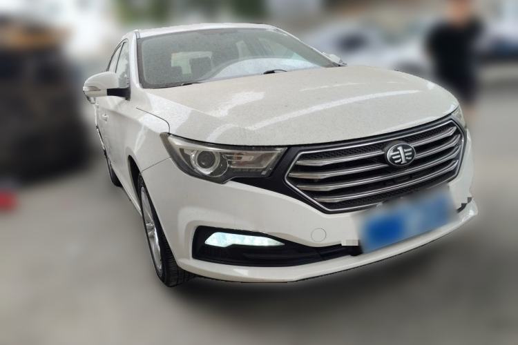 Used Bestune B30 2016 1.6L manual luxury version Front Right 45 Deg