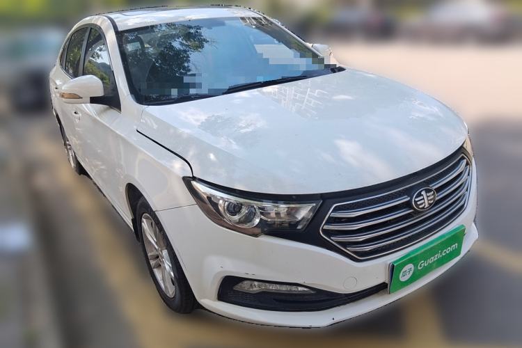 Used Bestune B30 2016 1.6L manual luxury version Front Right 45 Deg