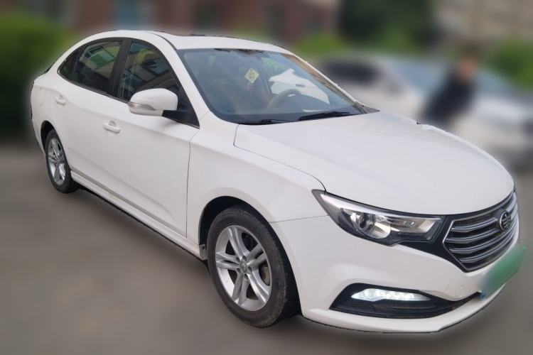 Used Bestune B30 2016 1.6L manual luxury version Front Right 45 Deg