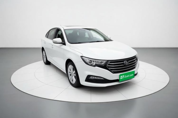 Used Bestune B30 2016 1.6L manual luxury version Front Right 45 Deg