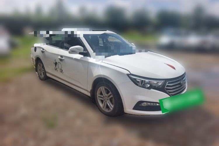 Used Bestune B30 2016 1.6L manual luxury version Front Right 45 Deg