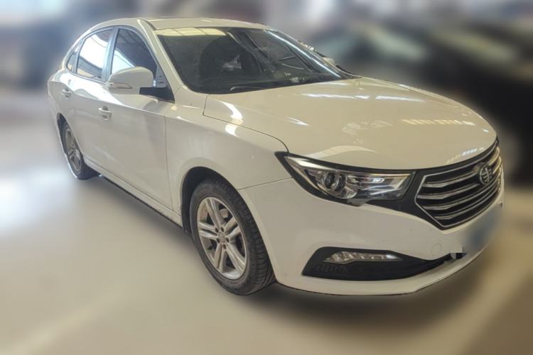Used Bestune B30 2016 1.6L manual luxury version Front Right 45 Deg